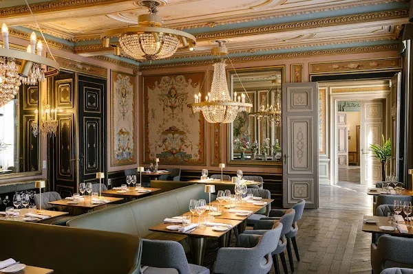 The chateau library dining room of Les Salons, Valkenburg